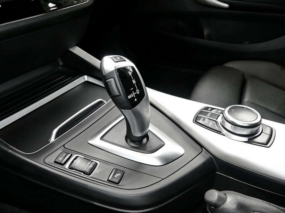 BMW 220i (Bild 12/15)