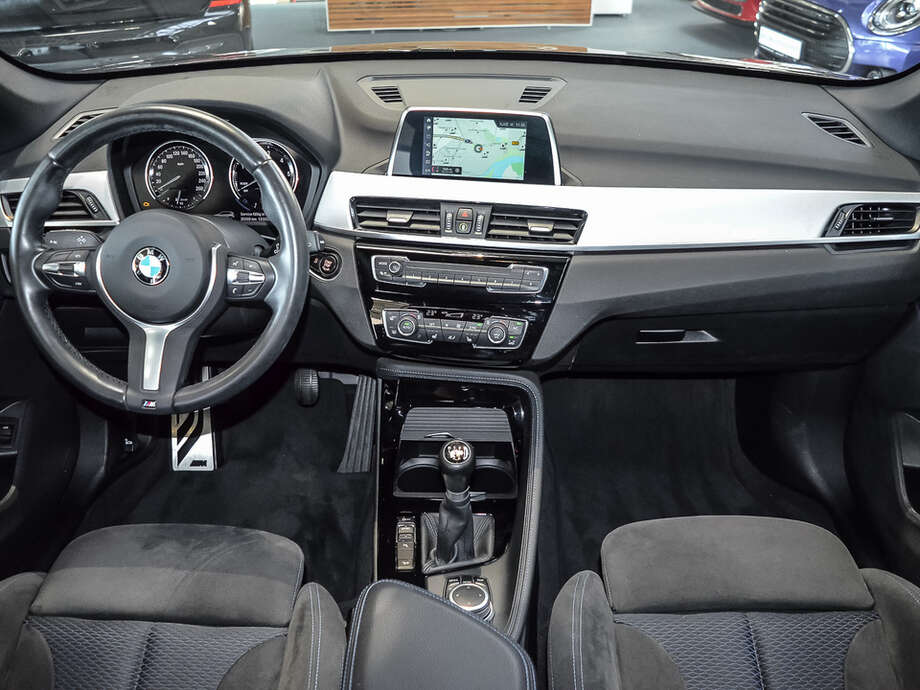 BMW X1 (Bild 9/18)