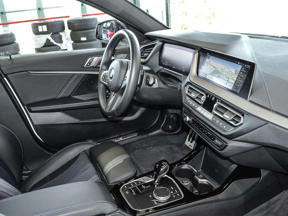 BMW M135i (Bild 7/18)