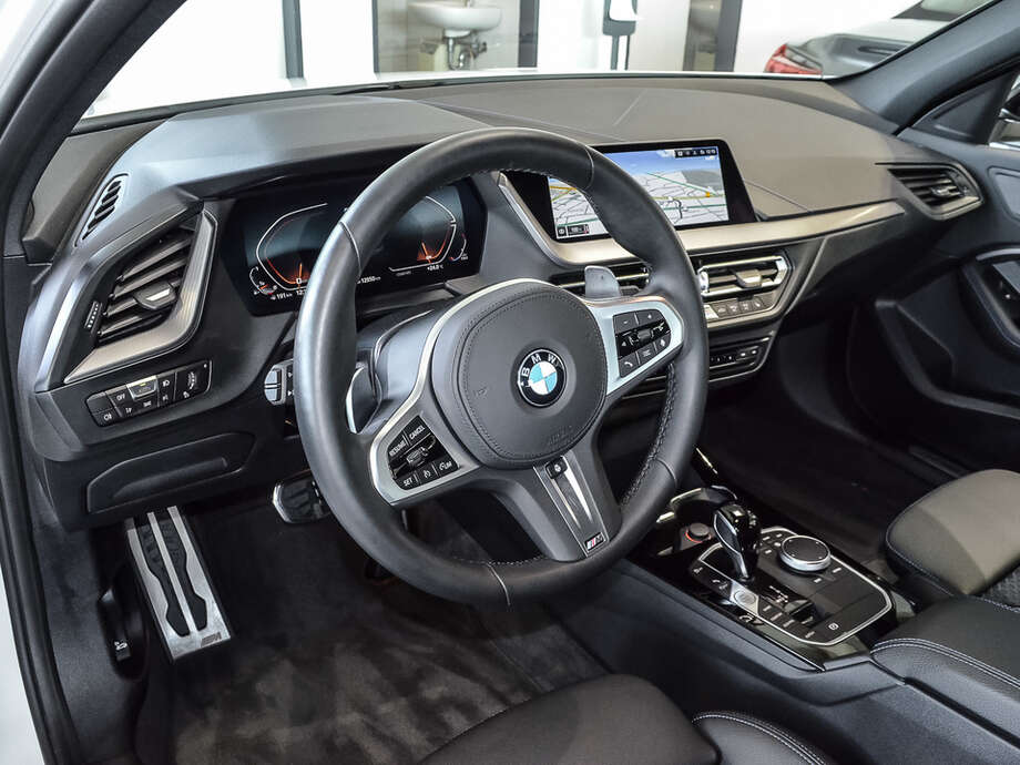 BMW M135i (Bild 8/18)