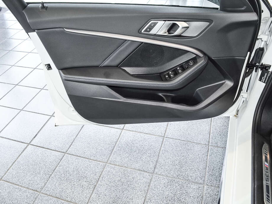 BMW M135i (Bild 16/18)