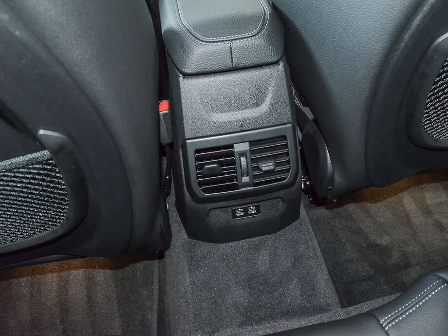 BMW M135i (Bild 17/18)