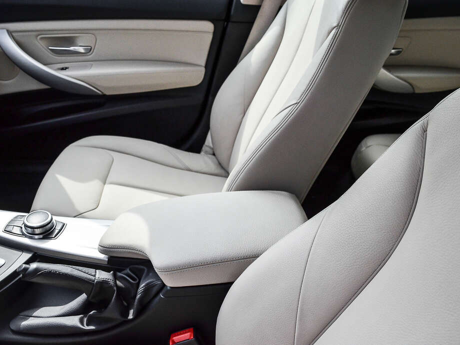 BMW 320i Gran Turismo Advantage Automatic (Bild 13/16)