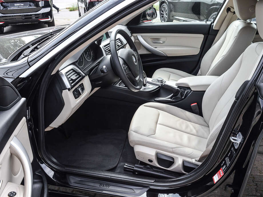 BMW 320i Gran Turismo Advantage Automatic (Bild 14/16)