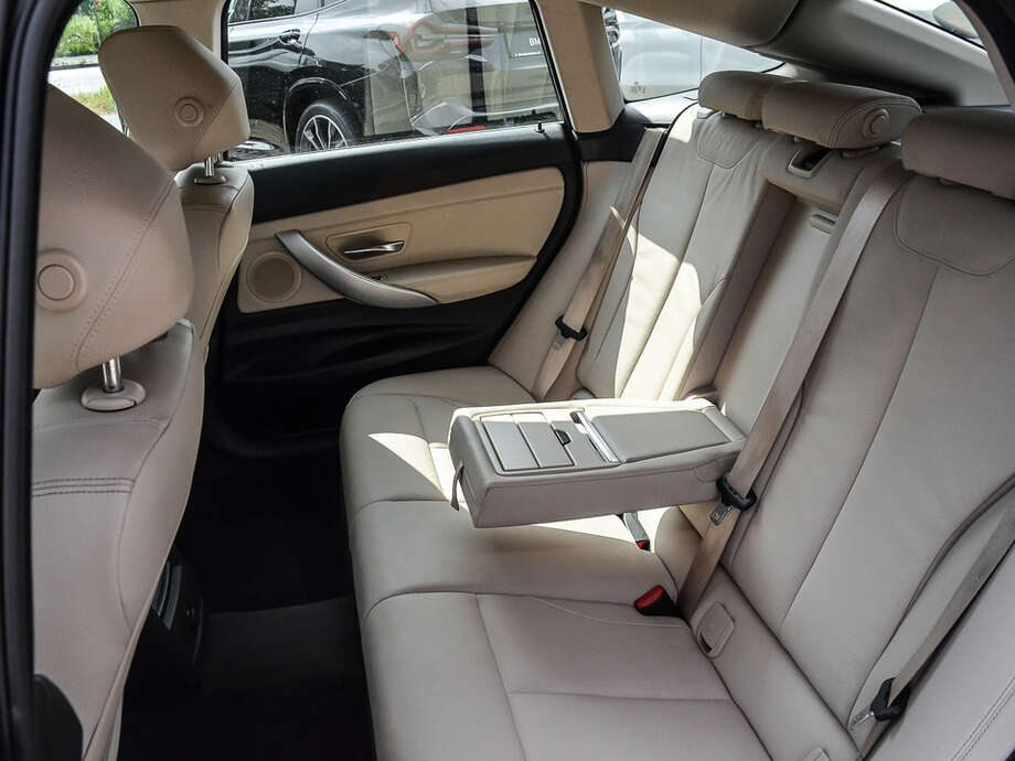 BMW 320i Gran Turismo Advantage Automatic (Bild 16/16)