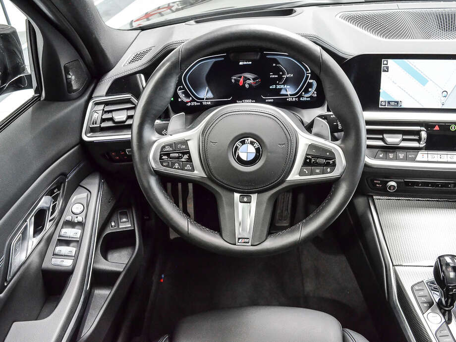 BMW 330e (Bild 10/21)