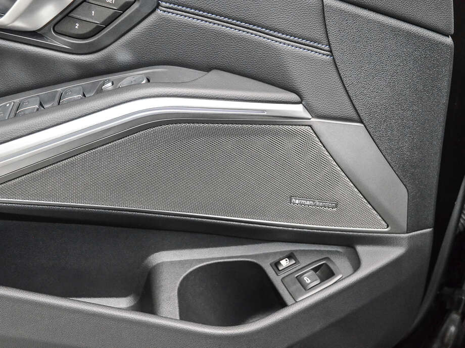 BMW 330e (Bild 18/21)