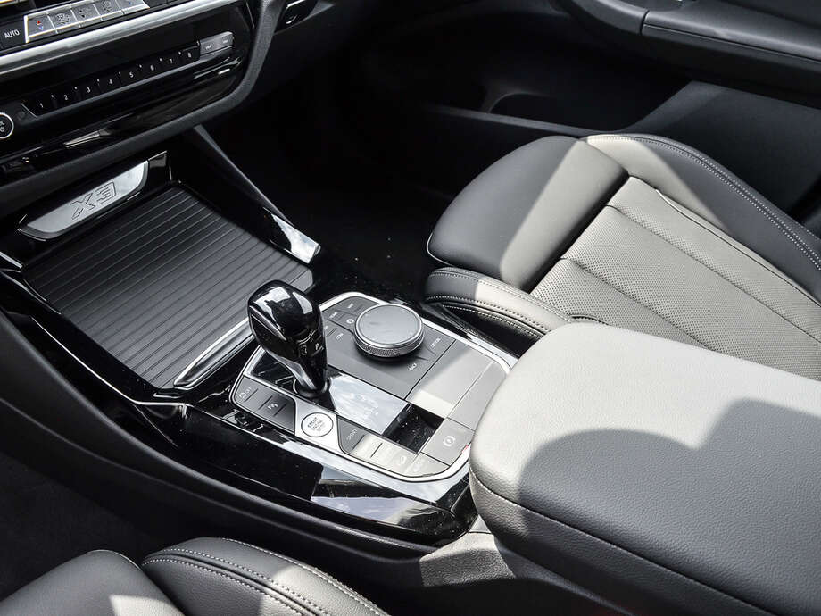 BMW X3 (Bild 9/19)