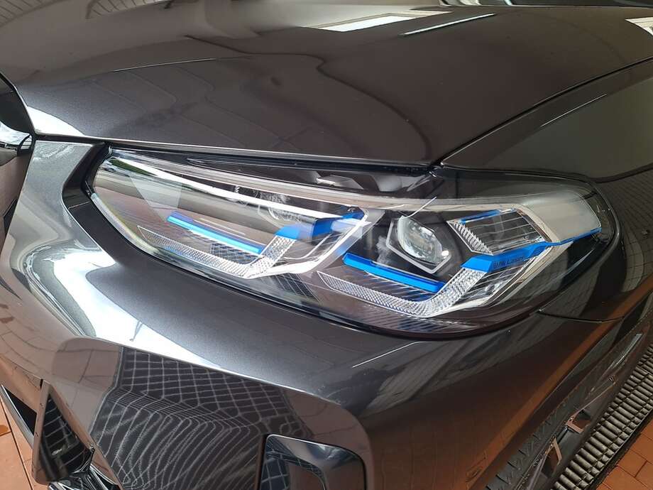 BMW X3 (Bild 8/24)