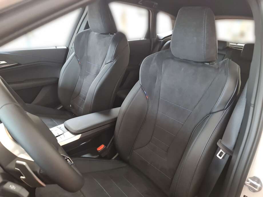 BMW 218 Active Tourer (Bild 16/24)