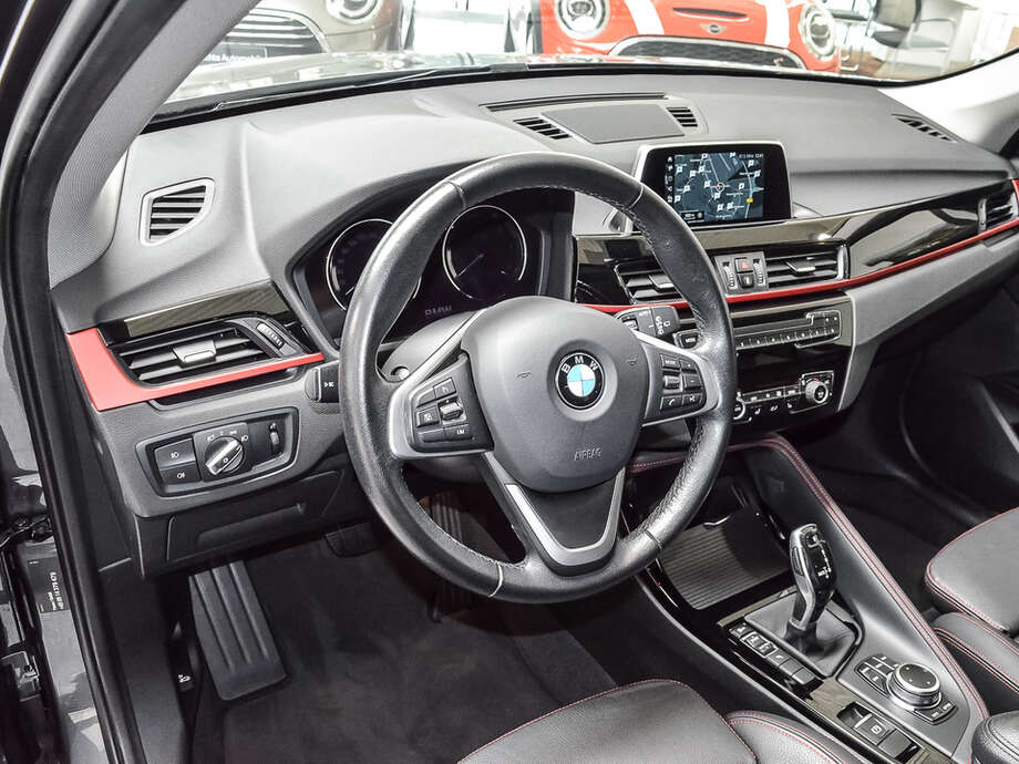 BMW X1 (Bild 8/18)