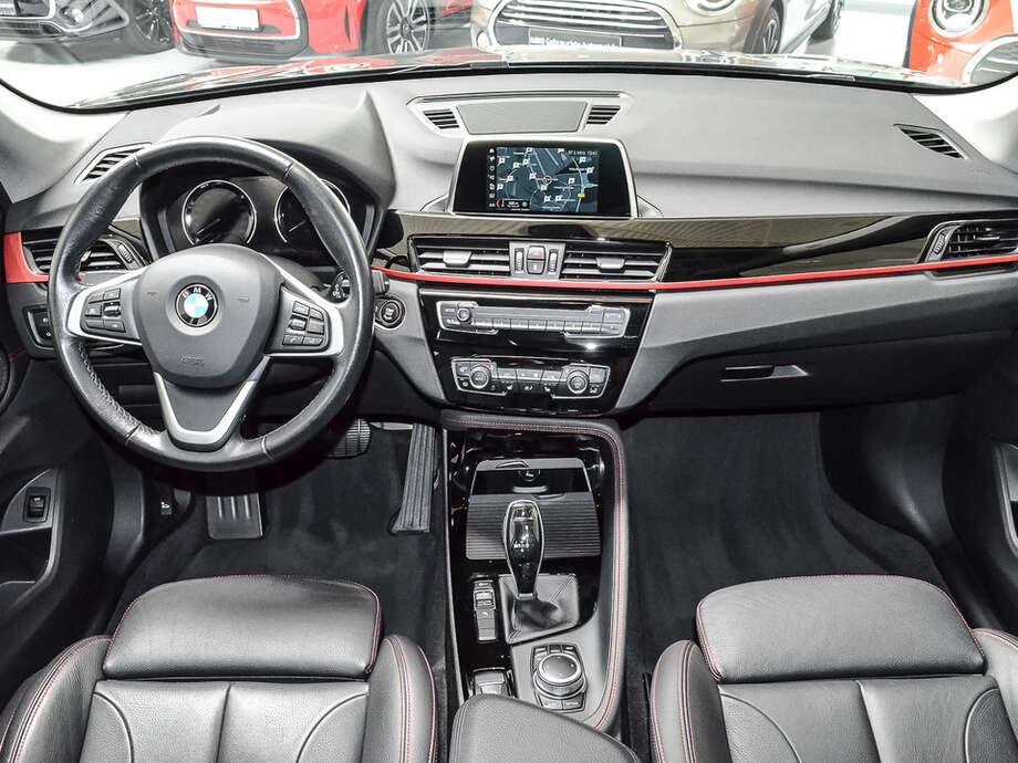 BMW X1 (Bild 9/18)