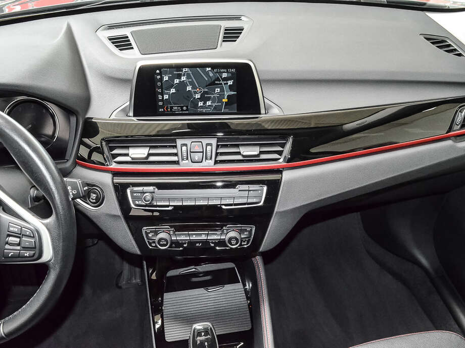 BMW X1 (Bild 11/18)