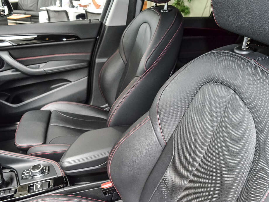 BMW X1 (Bild 13/18)