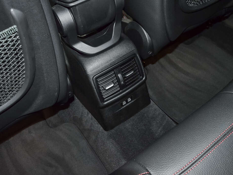 BMW X1 (Bild 17/18)