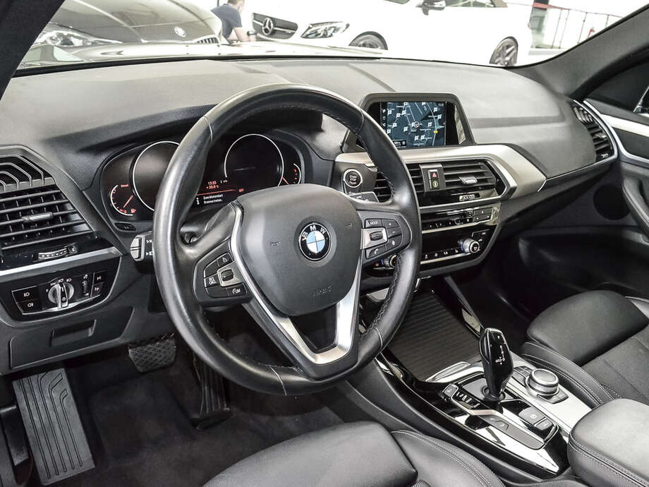 BMW X3 (Bild 8/17)