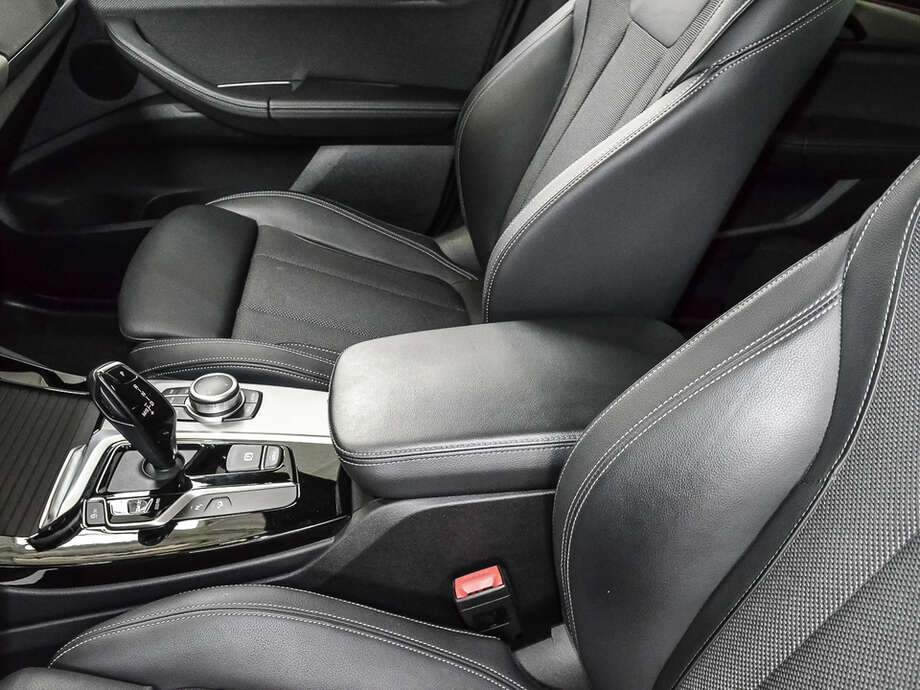 BMW X3 (Bild 12/17)