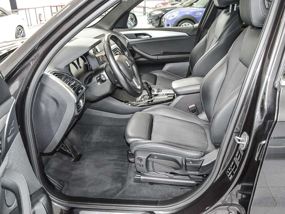 BMW X3 (Bild 13/17)
