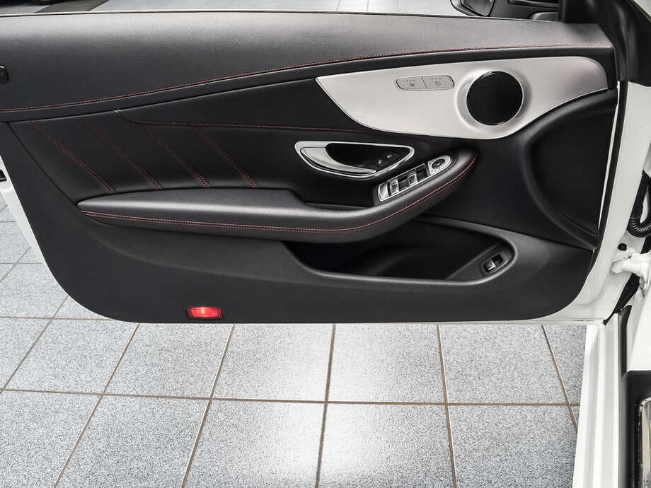 Mercedes-Benz C 43 AMG (Bild 19/23)