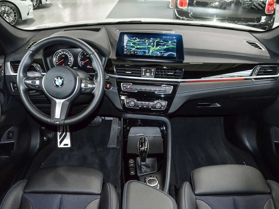 BMW X1 (Bild 9/18)