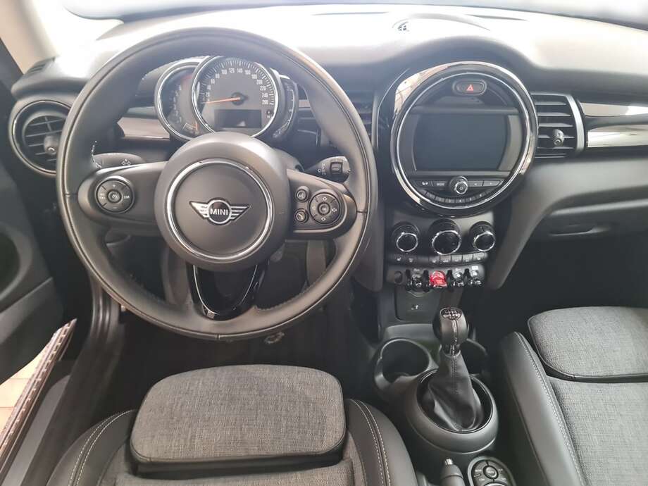 MINI Cooper (Bild 12/22)
