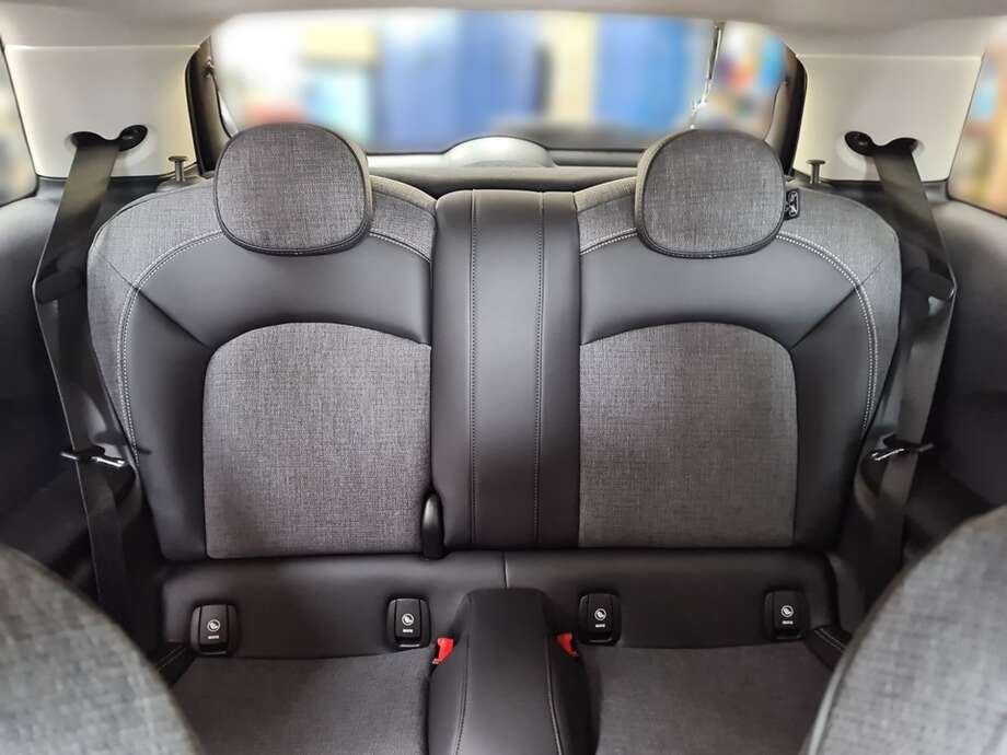 MINI Cooper (Bild 19/22)