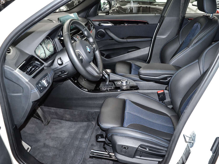 BMW X1 (Bild 14/18)