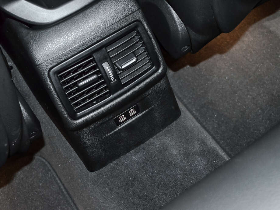 BMW X1 (Bild 17/18)