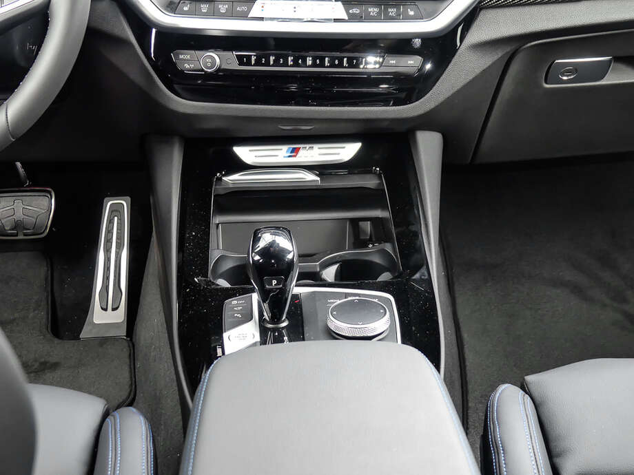 BMW X3 (Bild 8/15)