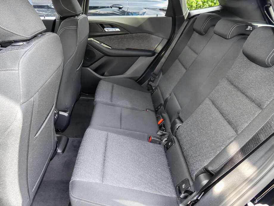 BMW 218 Active Tourer (Bild 13/14)