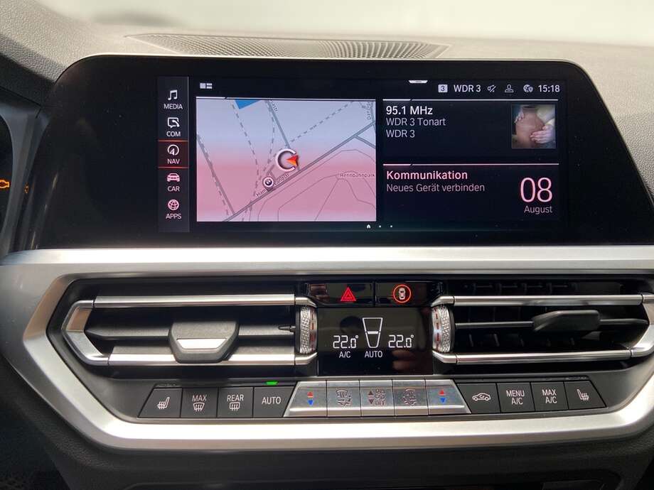 BMW 320d (Bild 15/17)