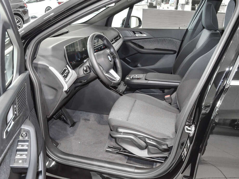 BMW 218 Active Tourer (Bild 8/17)