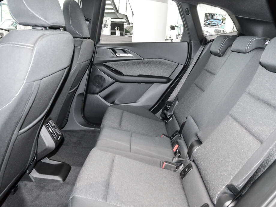 BMW 218 Active Tourer (Bild 15/17)