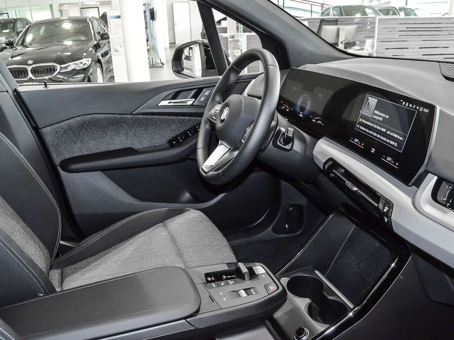 BMW 218 Active Tourer (Bild 4/16)