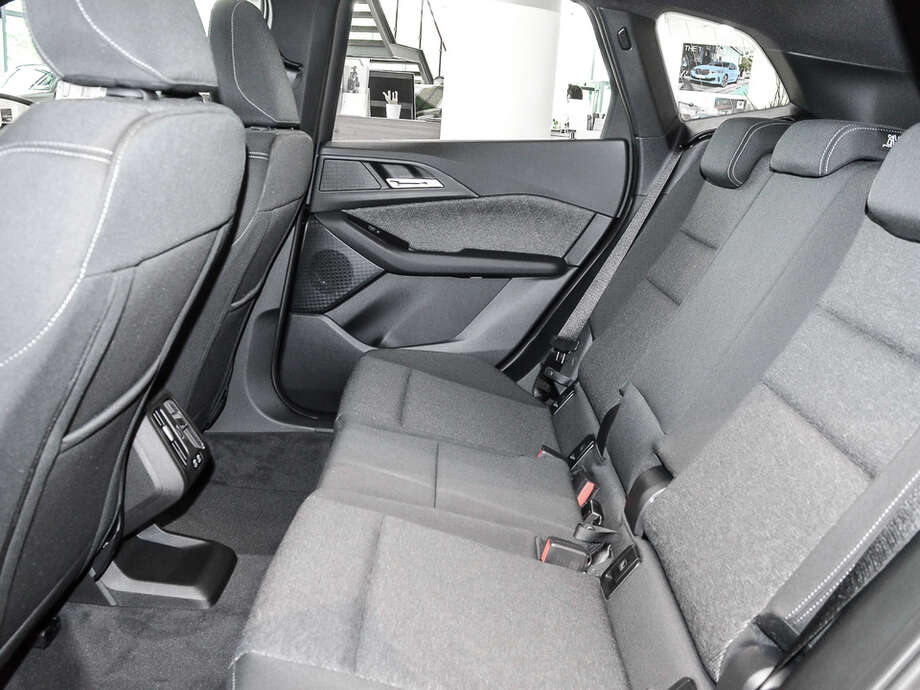 BMW 218 Active Tourer (Bild 14/16)