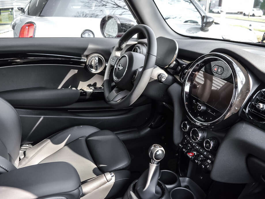 MINI Cooper (Bild 4/15)