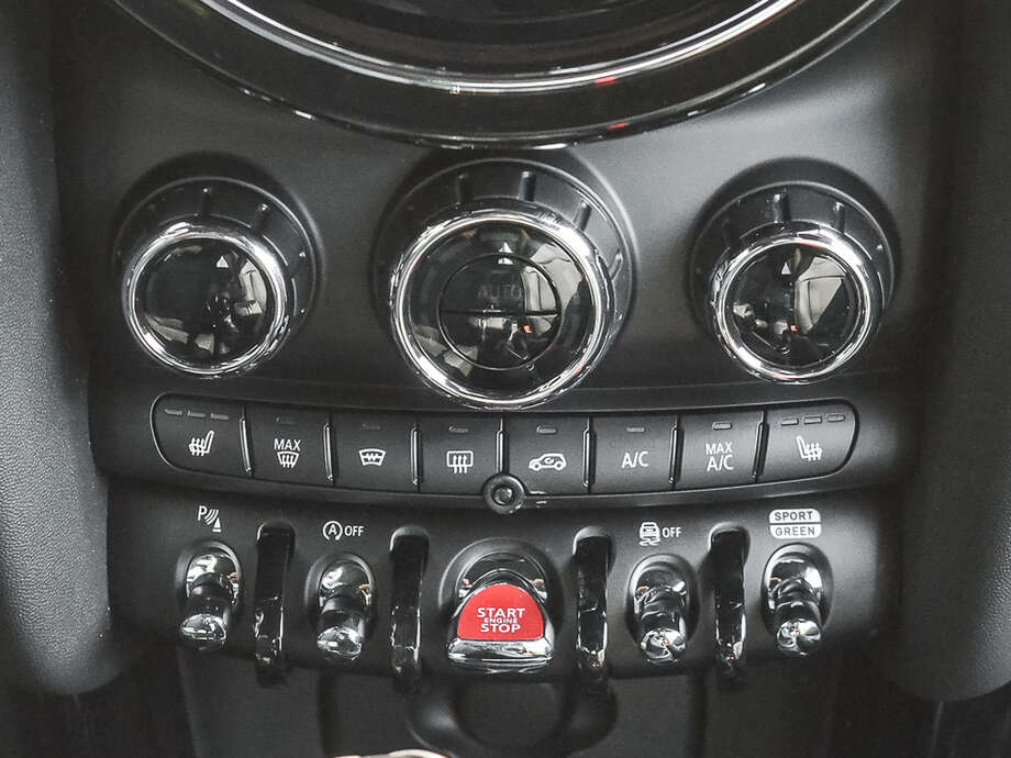 MINI Cooper (Bild 9/15)