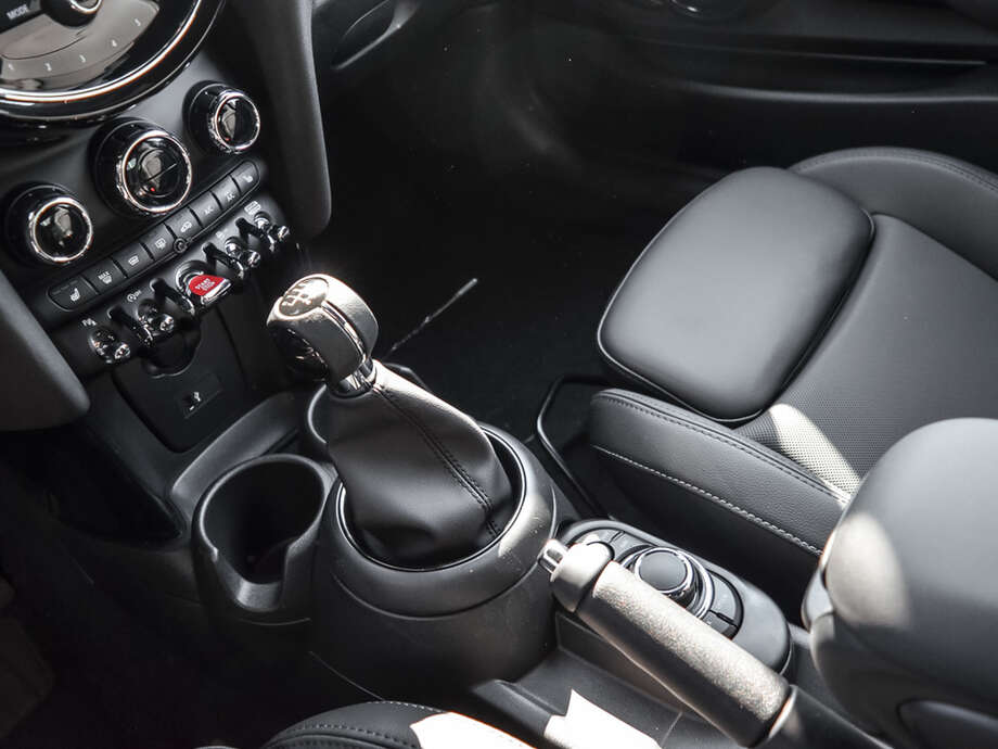 MINI Cooper (Bild 10/15)