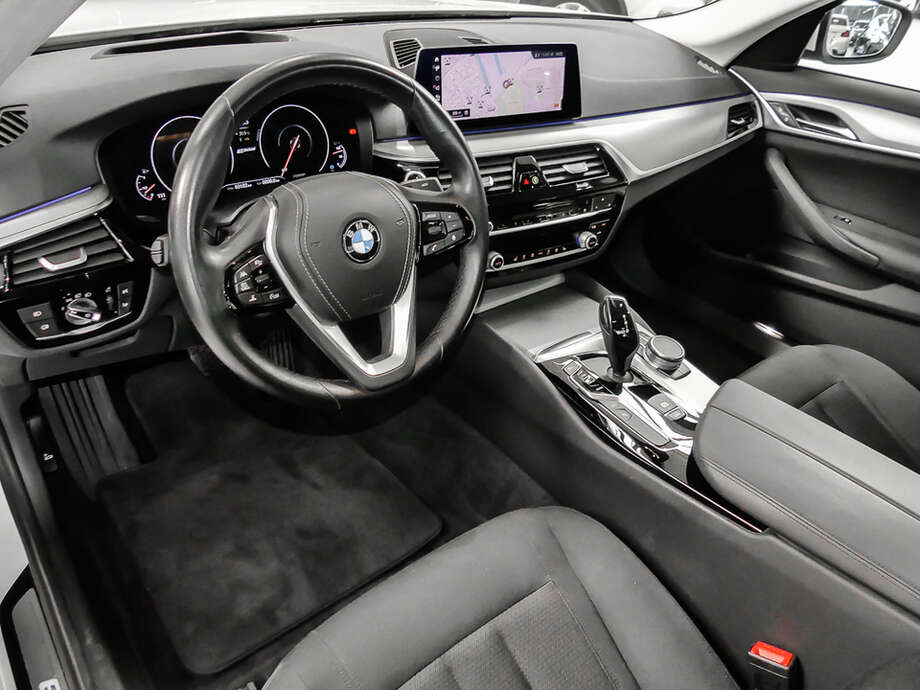 BMW 530e iPerformance (Bild 8/15)