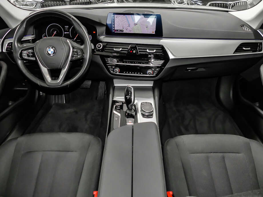 BMW 530e iPerformance (Bild 9/15)