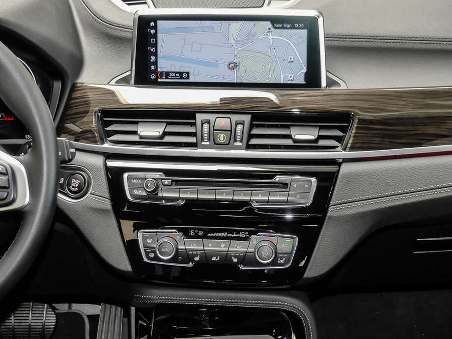 BMW X1 (Bild 11/15)