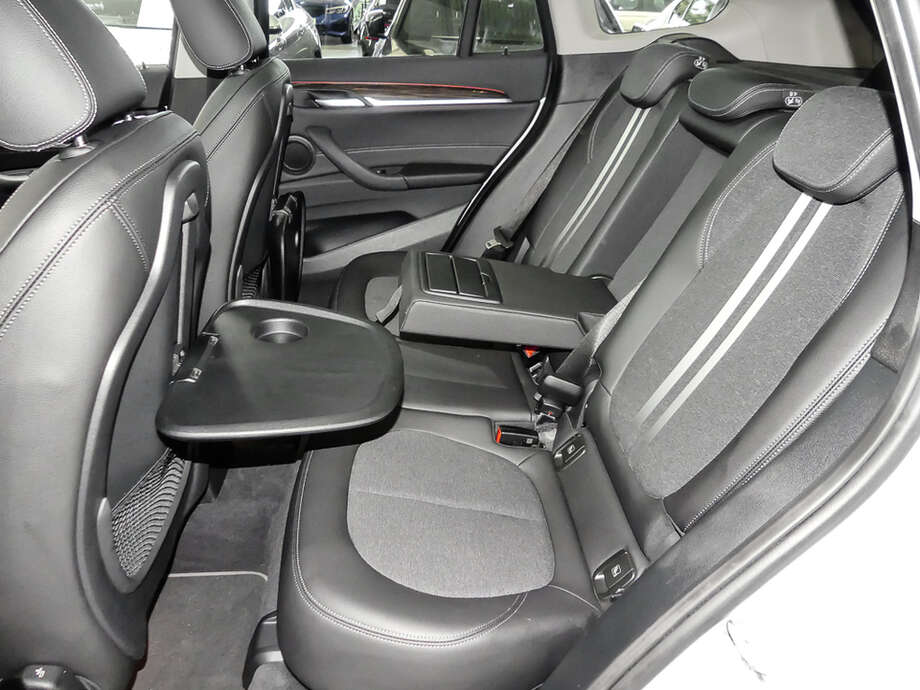 BMW X1 (Bild 14/15)