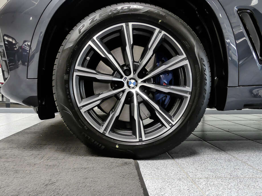 BMW X5 (Bild 6/15)