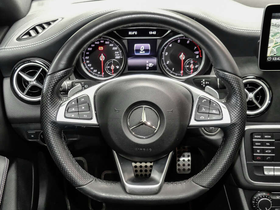 Mercedes-Benz CLA 200 Shooting Brake (Bild 11/15)