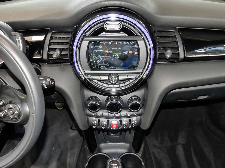 MINI Cooper (Bild 10/15)