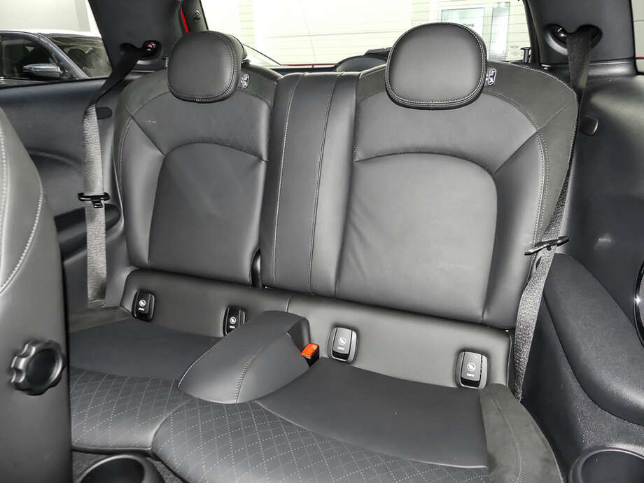 MINI Cooper (Bild 13/15)