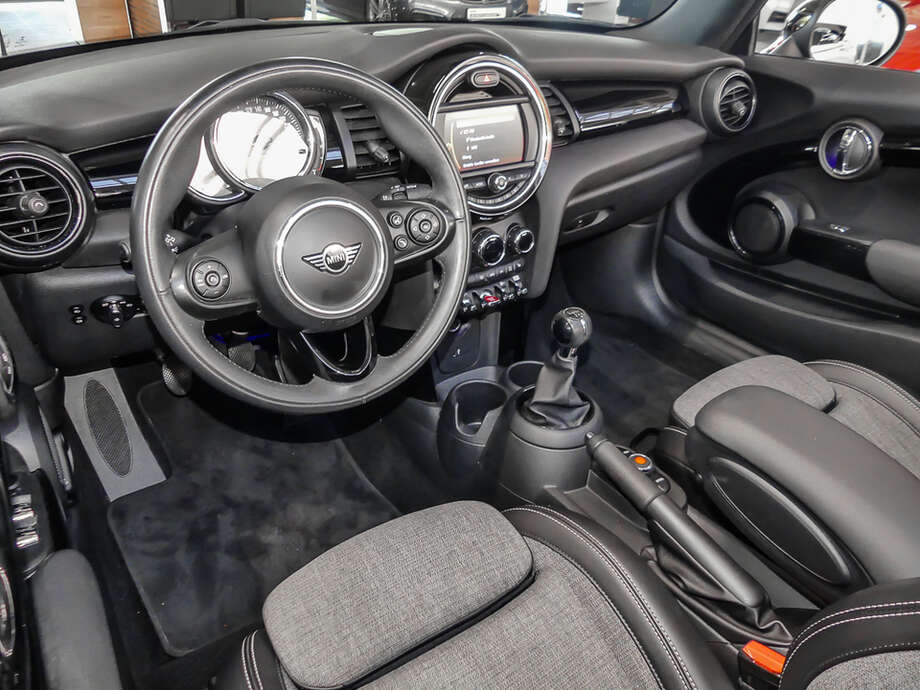 MINI Cooper Cabrio (Bild 8/15)