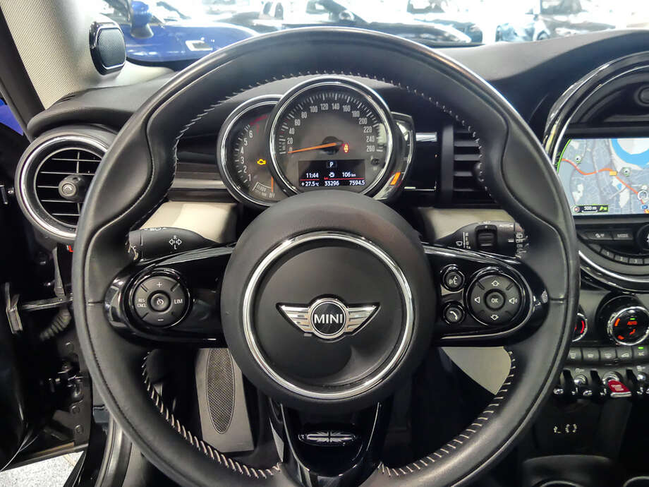 MINI Cooper (Bild 9/15)