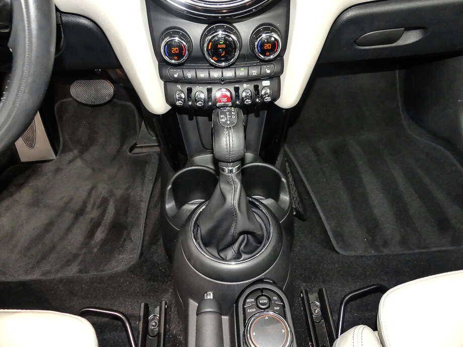 MINI Cooper (Bild 11/15)
