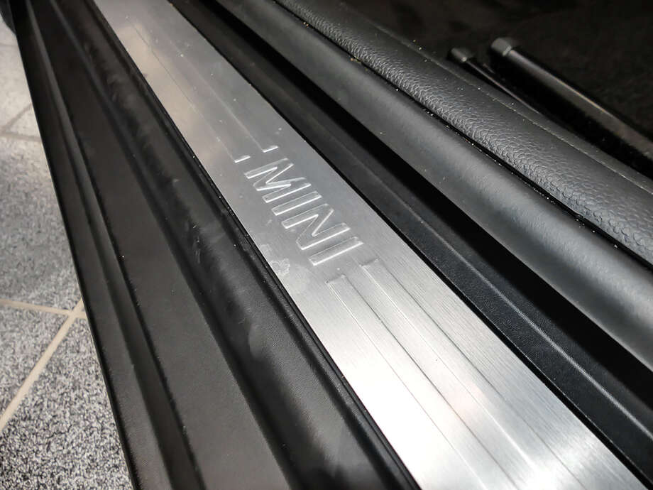 MINI Cooper (Bild 13/15)